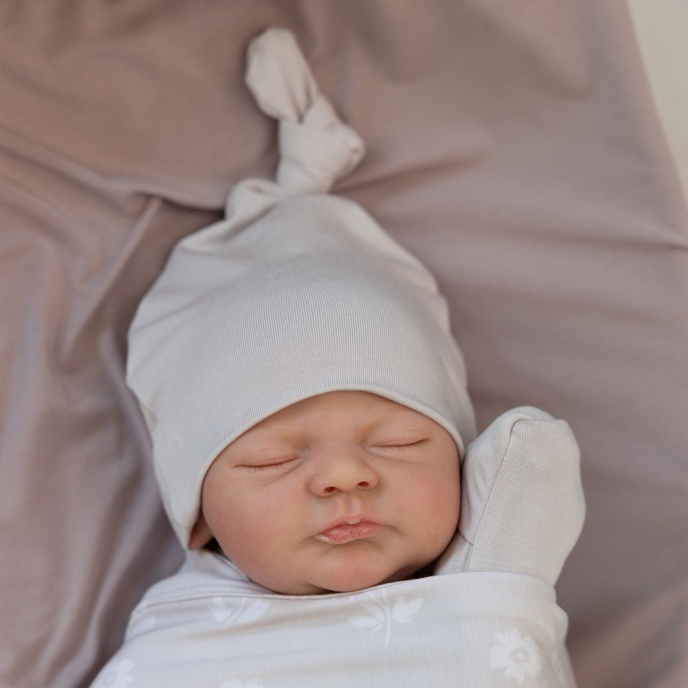 MINI MILKYS, Baby Mütze Bambus, Knotenmütze Baby, Zipfelmütze, Baby Mütze, Bambus Beanie, Baby Beanie Mütze