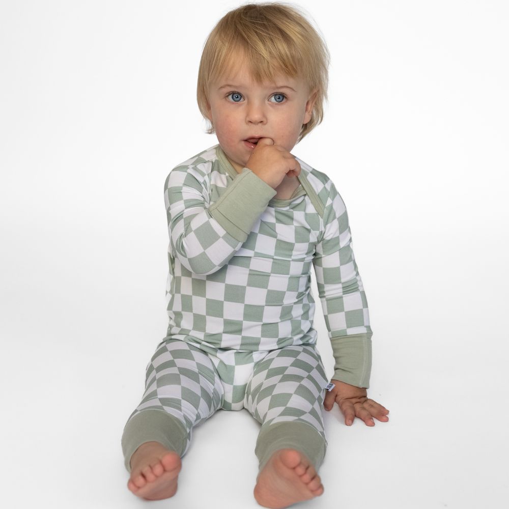 Wächst mit – Bis zu 4 Größen|Ein Begleiter, der mitwächst. Vier Größen in einem – für viele unbeschwerte Monate.