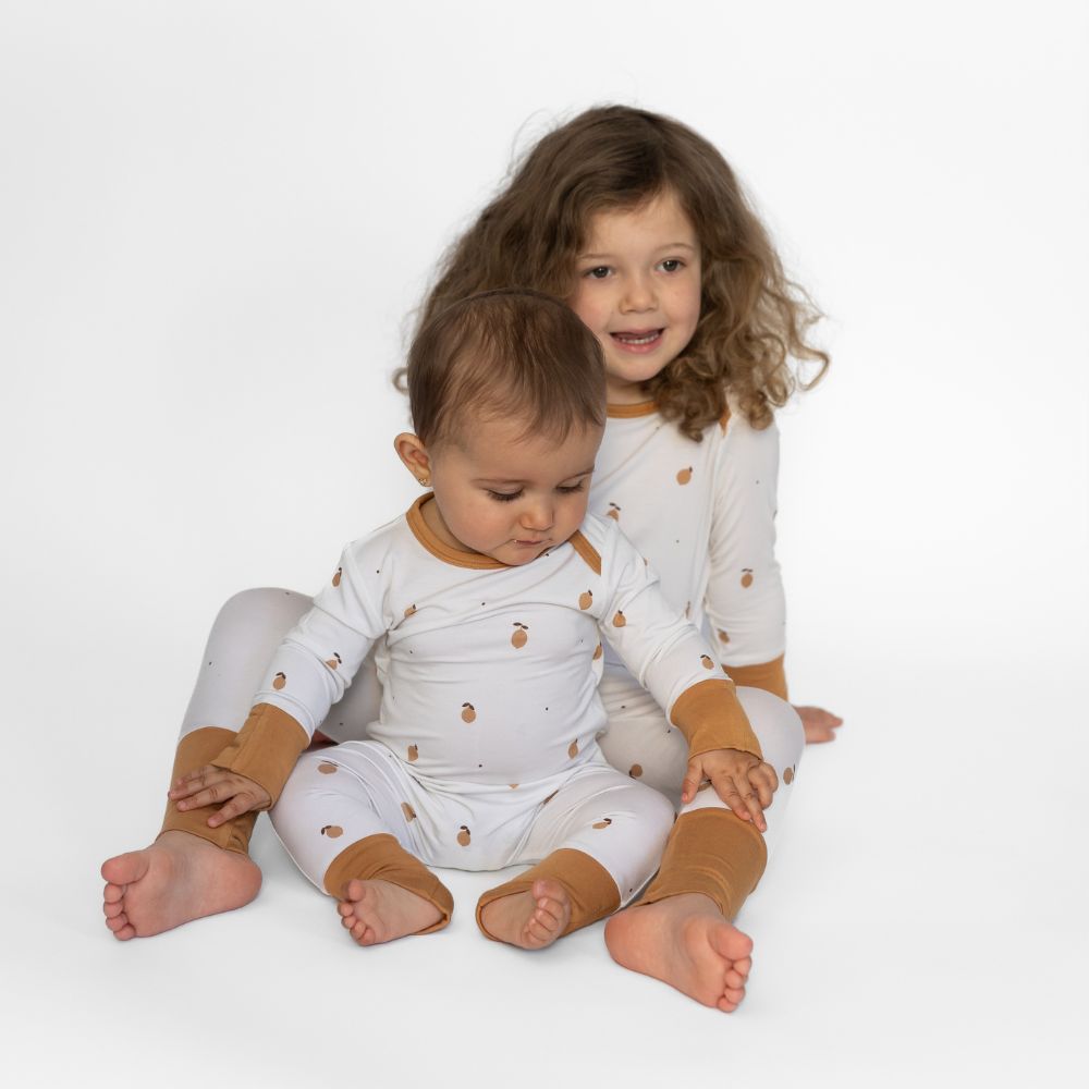 Wächst mit – Bis zu 4 Größen|
Ein Begleiter, der mitwächst. Vier Größen in einem – für viele unbeschwerte Monate.