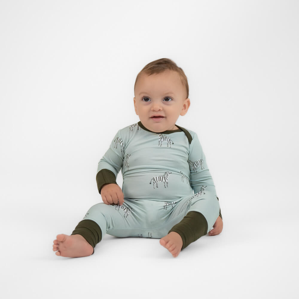 Sanft zur empfindlichen Haut|
Seidenweich, hypoallergen & ohne Reibung – ideal für Kinder mit sensibler Haut oder Ekzemen.